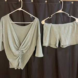 2 piece shorts/ crop top set from shein size Xl